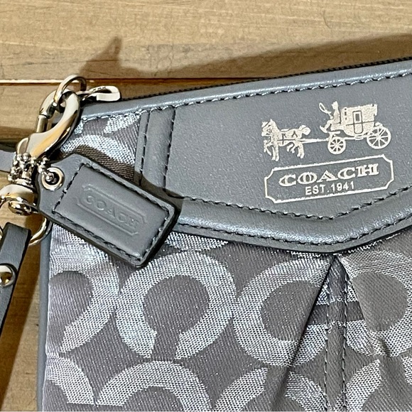 Coach metallic monogram coin pouch wallet wristlet. Like new condition. - Picture 4 of 5